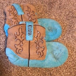 GUC “Cowboy Kickers” Slippers by Montana Silversmith’s SZ Large 8-9